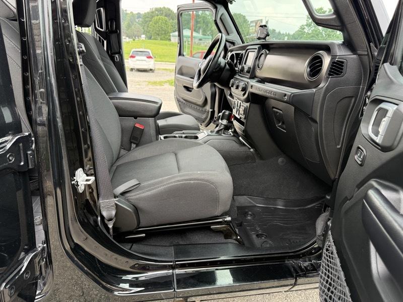 Jeep Wrangler Unlimited Sport 2018