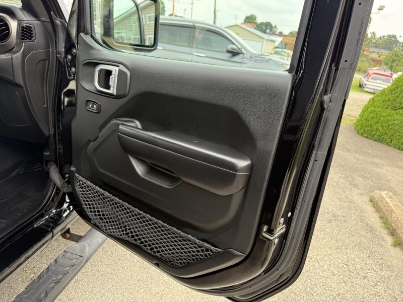 Jeep Wrangler Unlimited Sport 2018