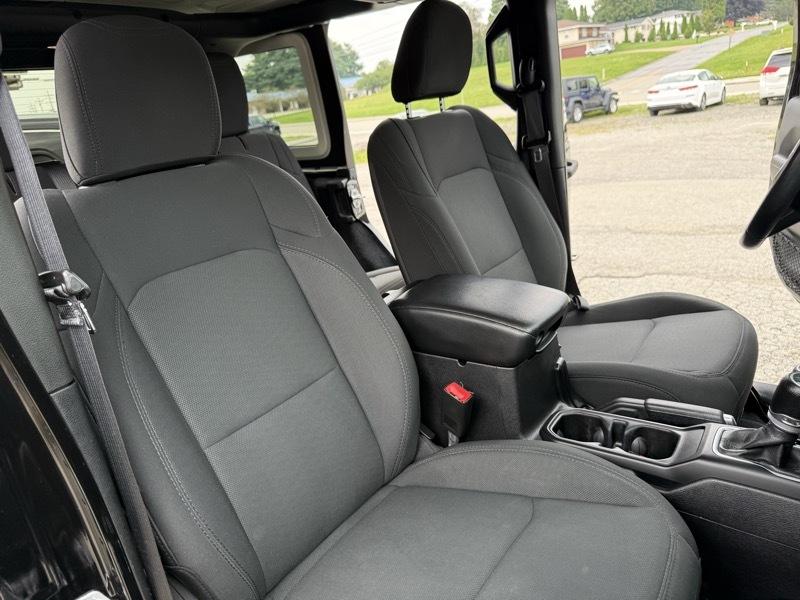 Jeep Wrangler Unlimited Sport 2018