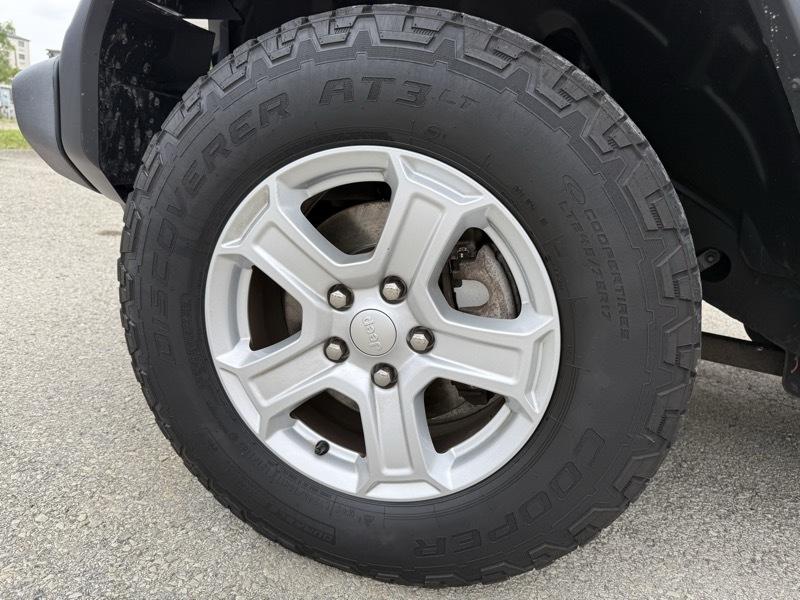 Jeep Wrangler Unlimited Sport 2018