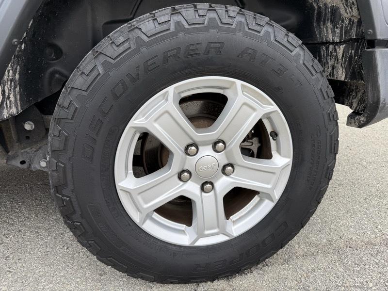 Jeep Wrangler Unlimited Sport 2018