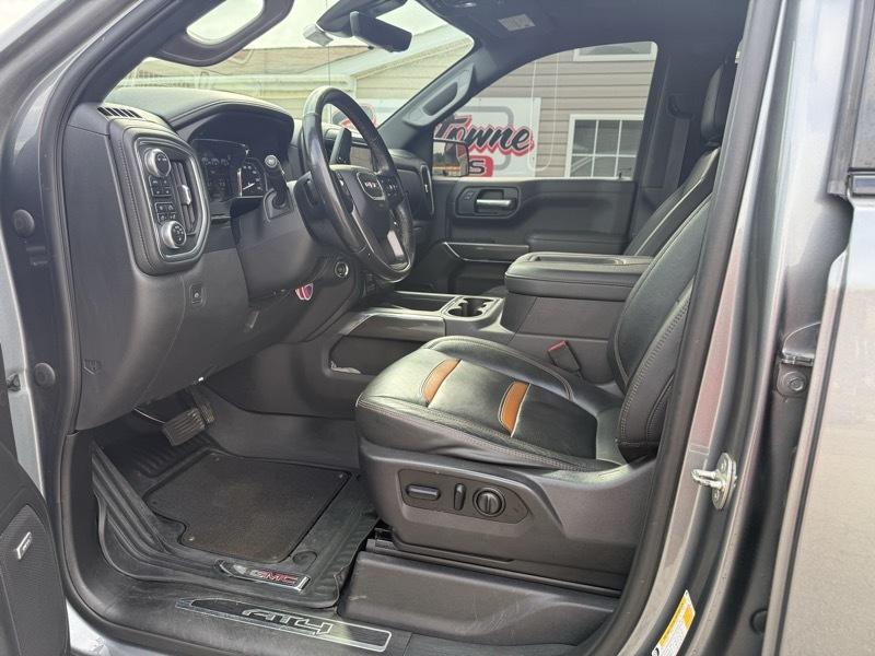 GMC Sierra 1500 AT4 Crew Cab Short Box 4WD 2021