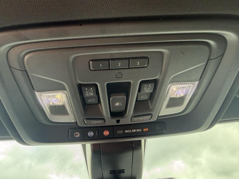 GMC Sierra 1500 AT4 Crew Cab Short Box 4WD 2021