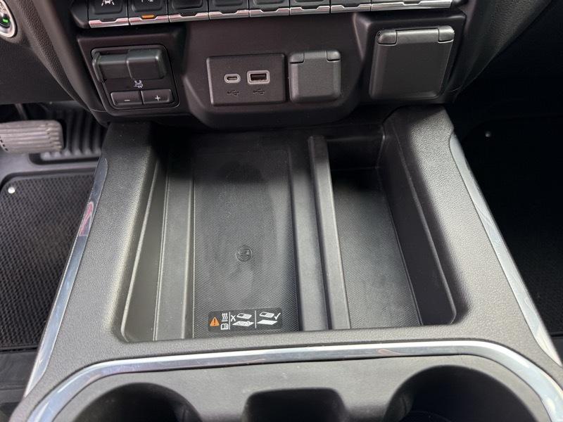 GMC Sierra 1500 AT4 Crew Cab Short Box 4WD 2021