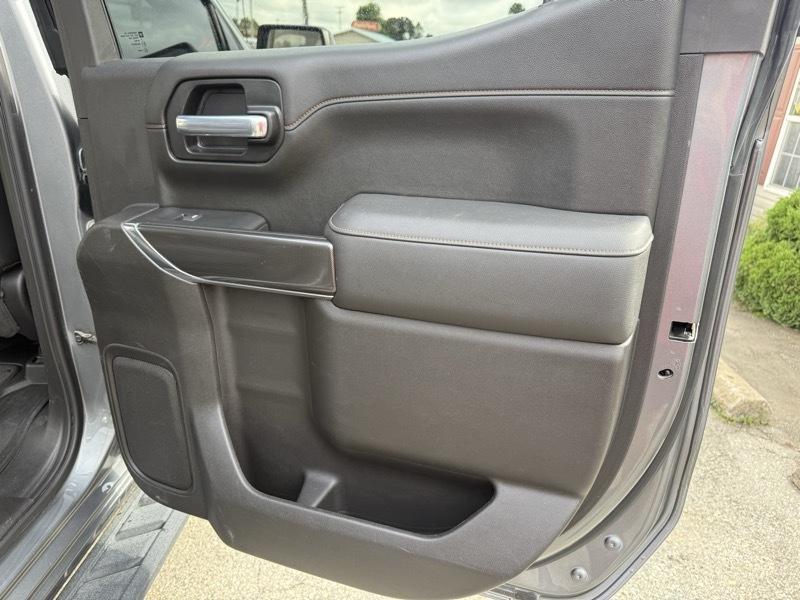GMC Sierra 1500 AT4 Crew Cab Short Box 4WD 2021