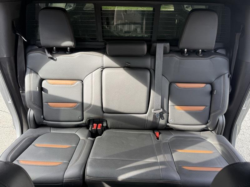 GMC Sierra 1500 AT4 Crew Cab Short Box 4WD 2021