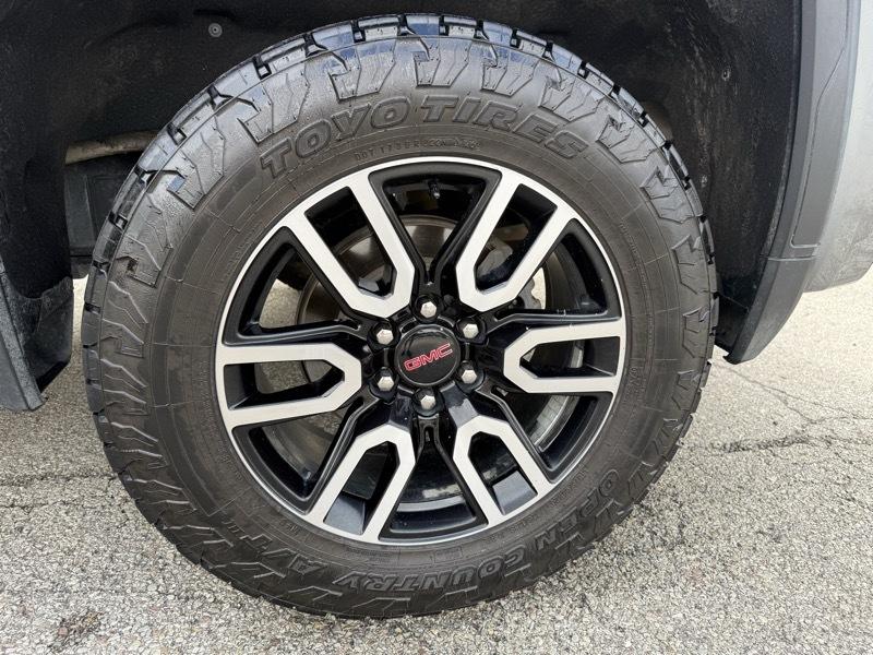 GMC Sierra 1500 AT4 Crew Cab Short Box 4WD 2021