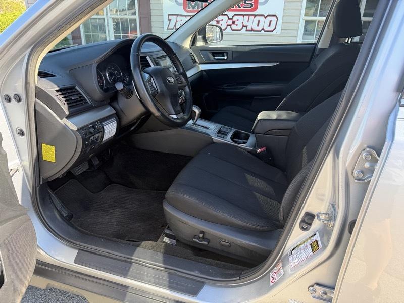 Subaru Outback 2.5i Premium 2012