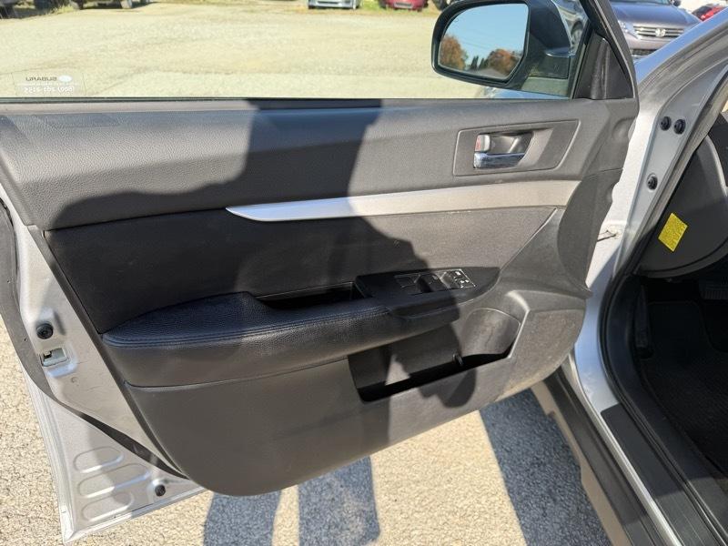 Subaru Outback 2.5i Premium 2012