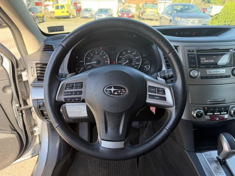 Subaru Outback 2.5i Premium 2012