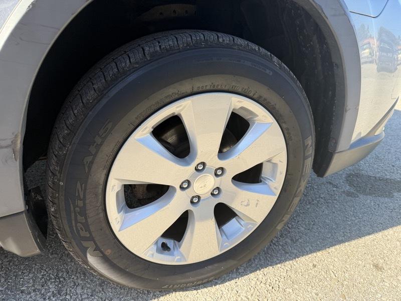 Subaru Outback 2.5i Premium 2012