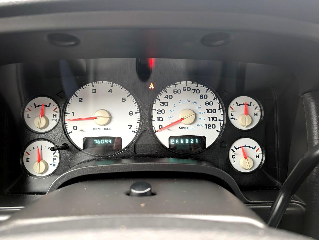 Dodge Ram 1500 ST 4WD 2004