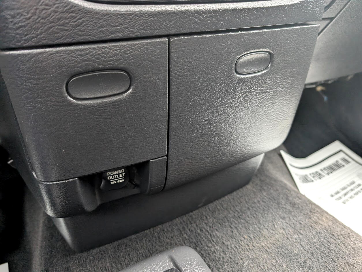 Dodge Ram 1500 ST 4WD 2004