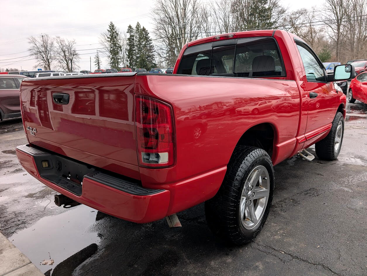 Dodge Ram 1500 ST 4WD 2004