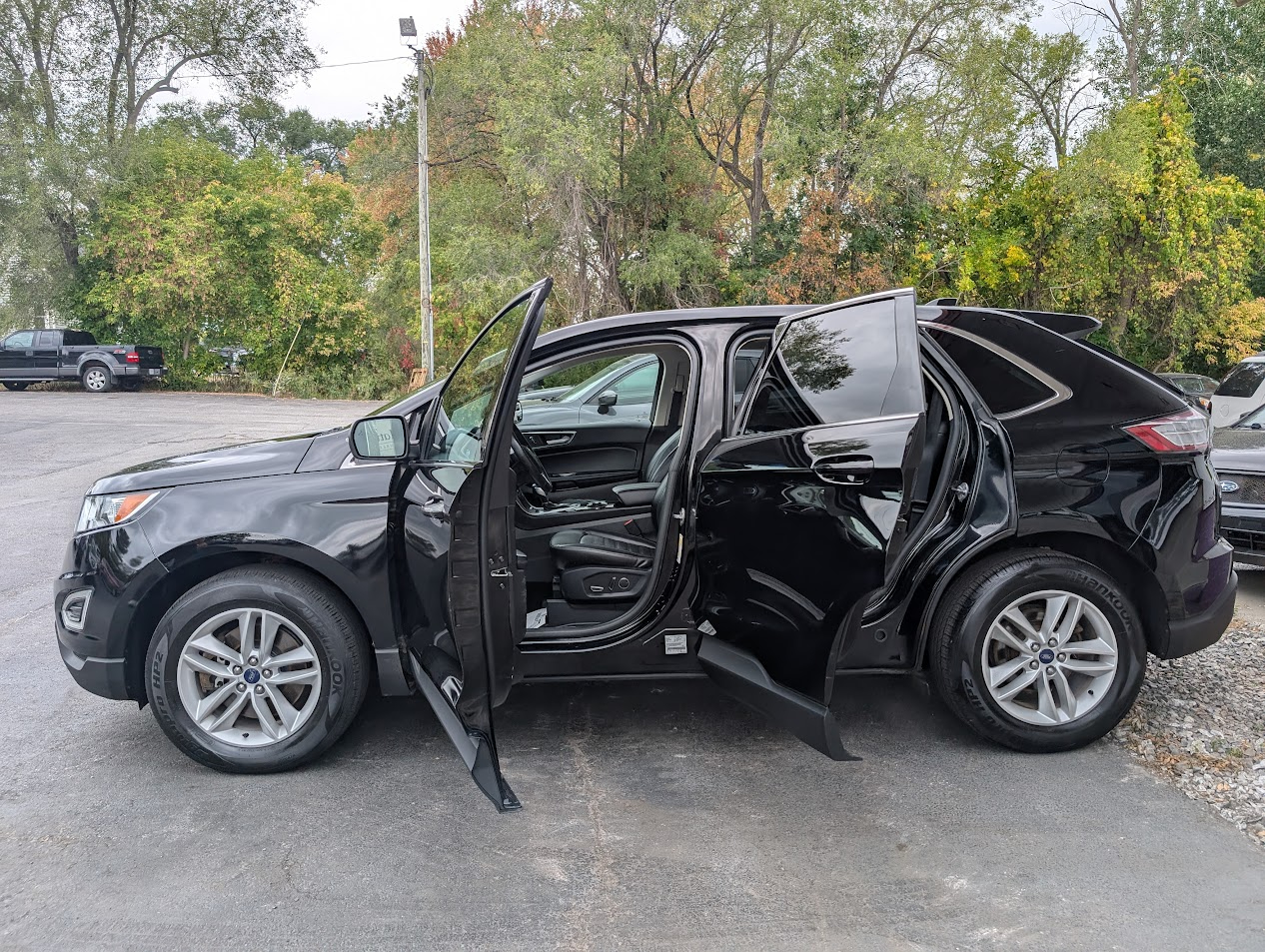 2017 Ford Edge SEL photo 5