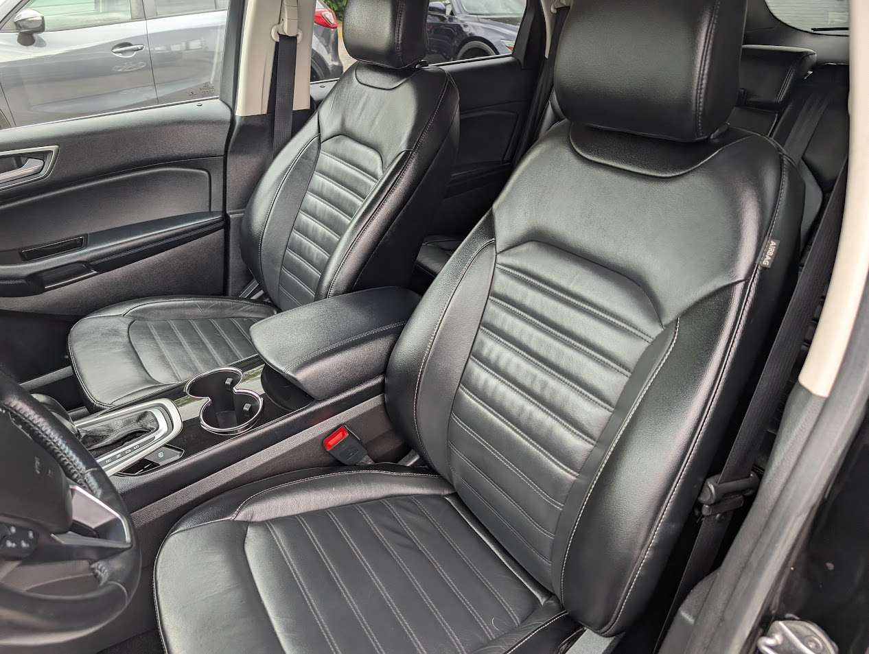 2017 Ford Edge SEL photo 6