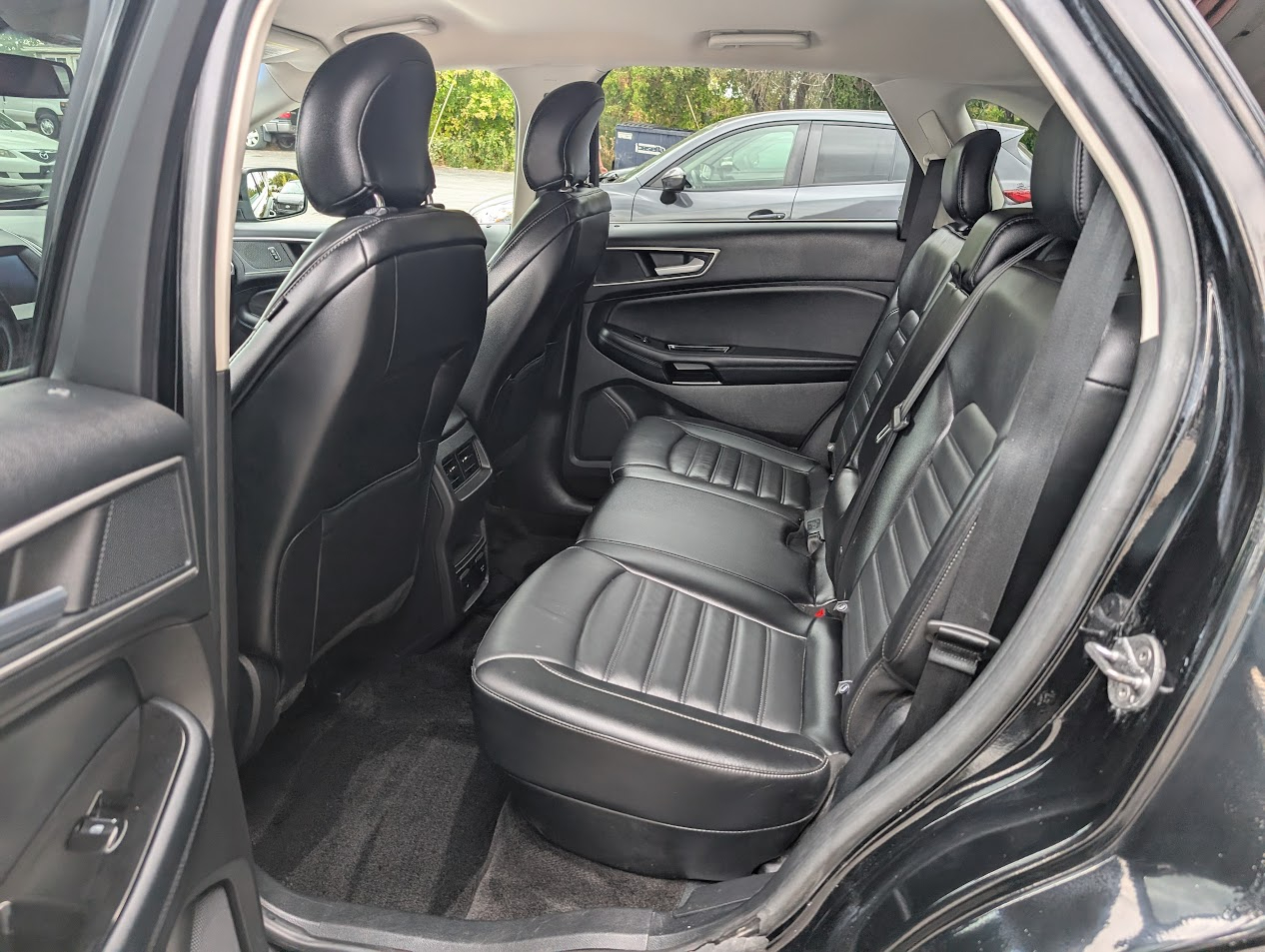 2017 Ford Edge SEL photo 9