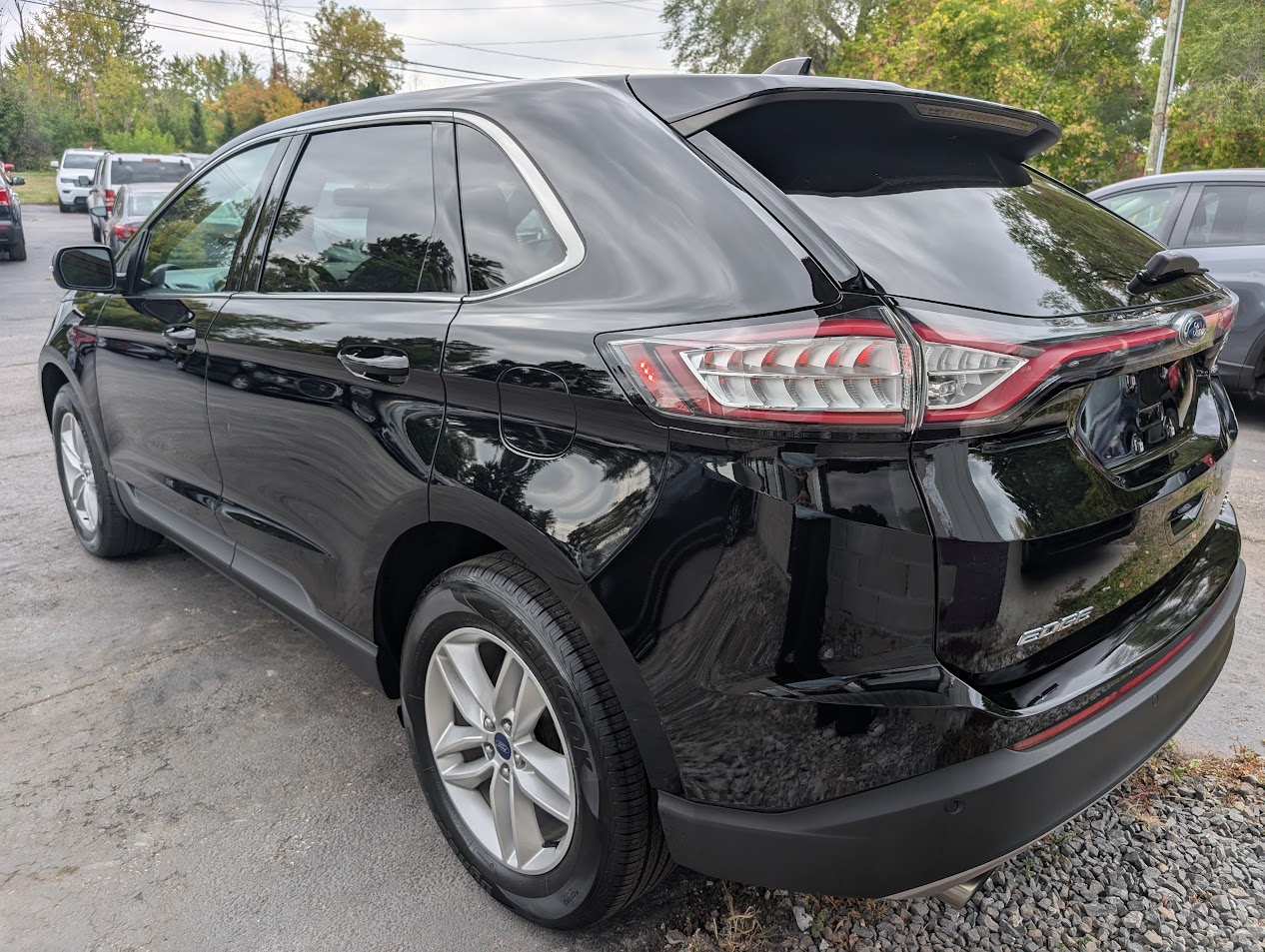 2017 Ford Edge SEL photo 11