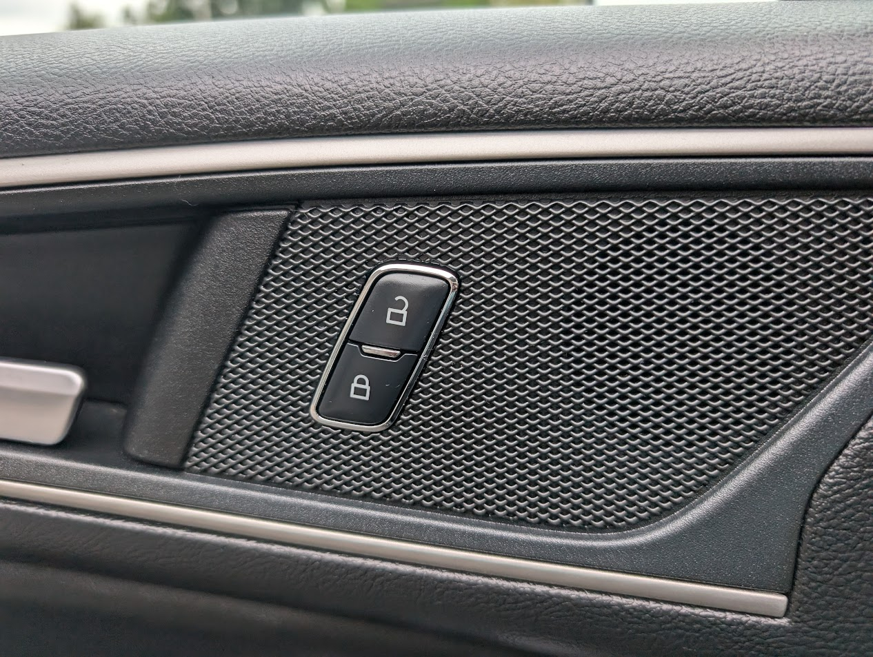 2017 Ford Edge SEL photo 36