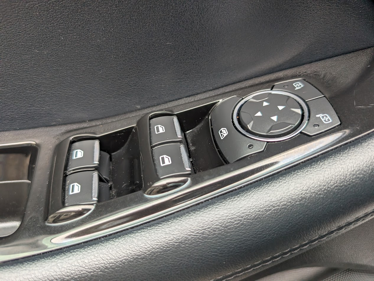 2017 Ford Edge SEL photo 37