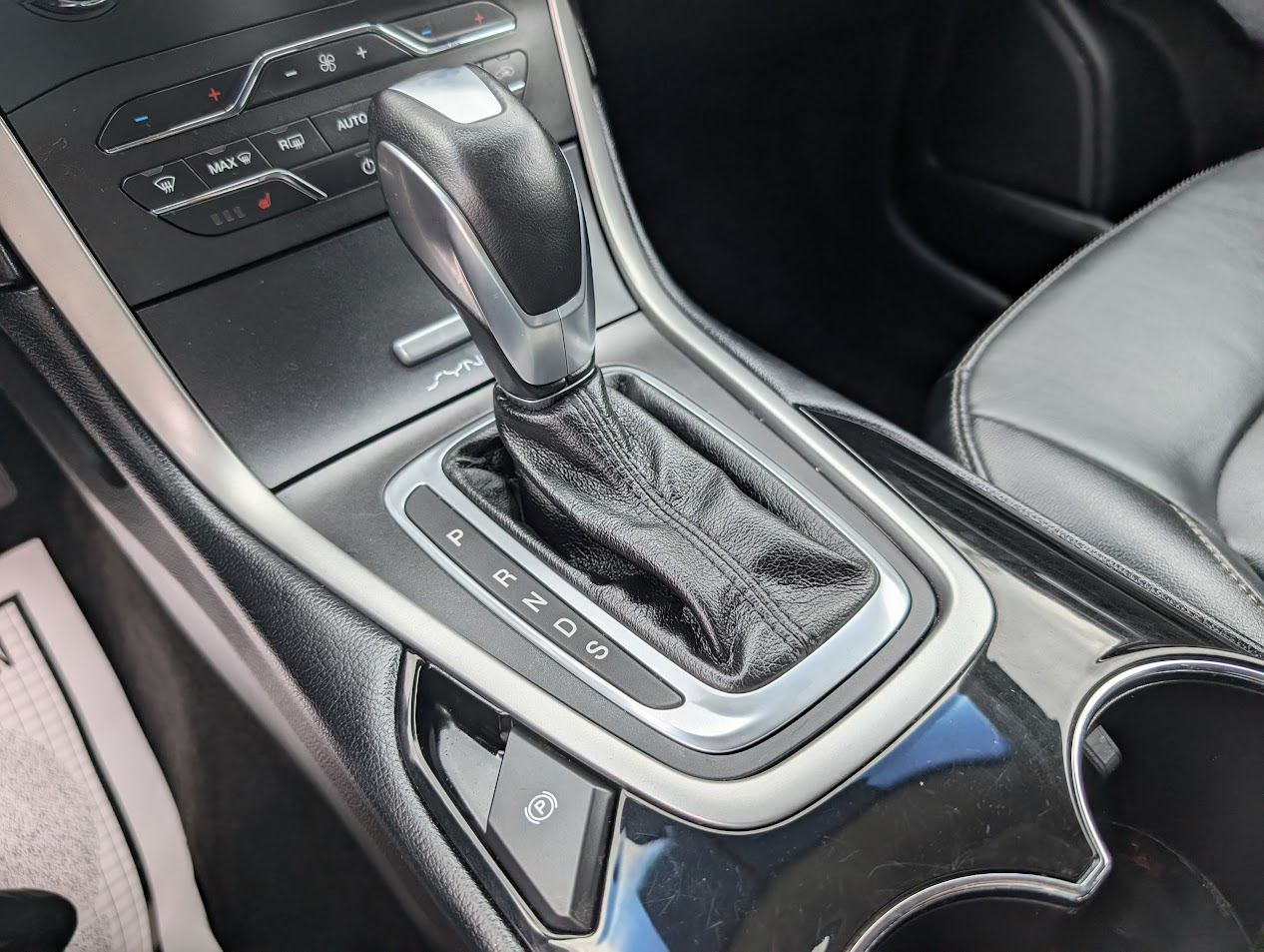2017 Ford Edge SEL photo 31