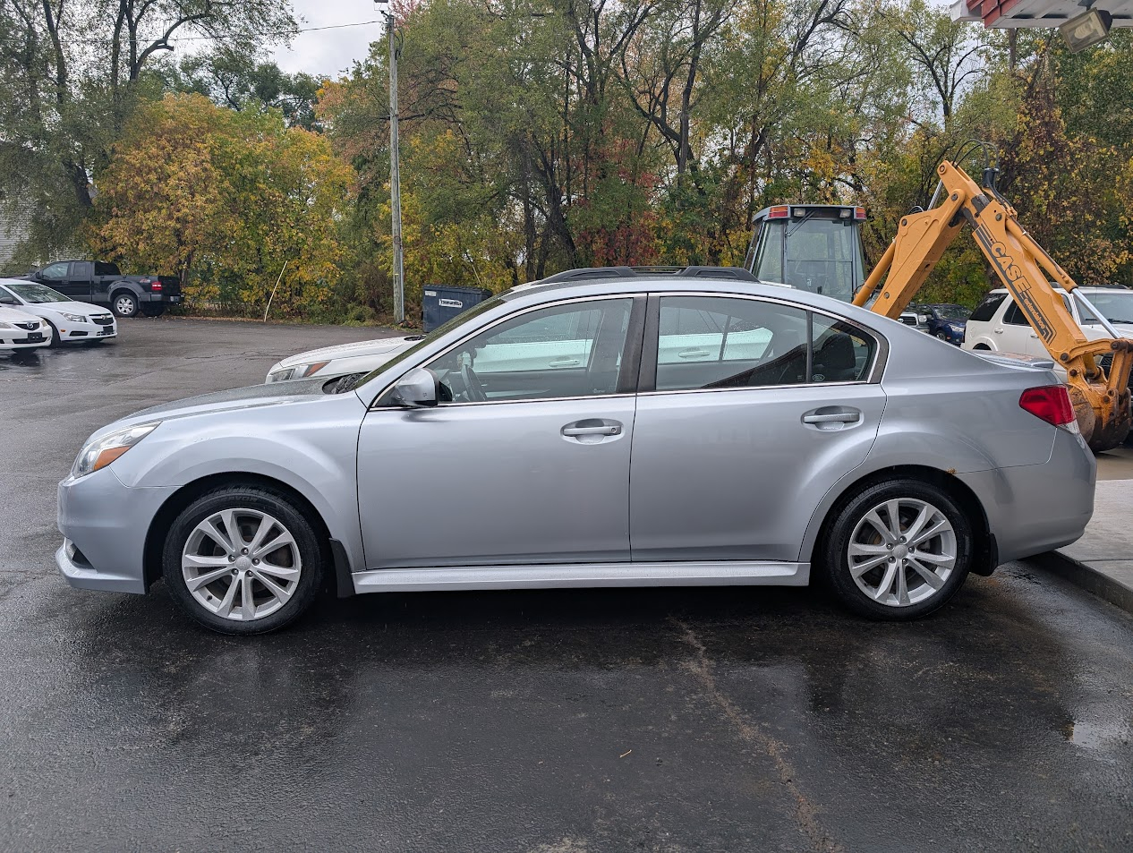 2013 Subaru Legacy Premium photo 2
