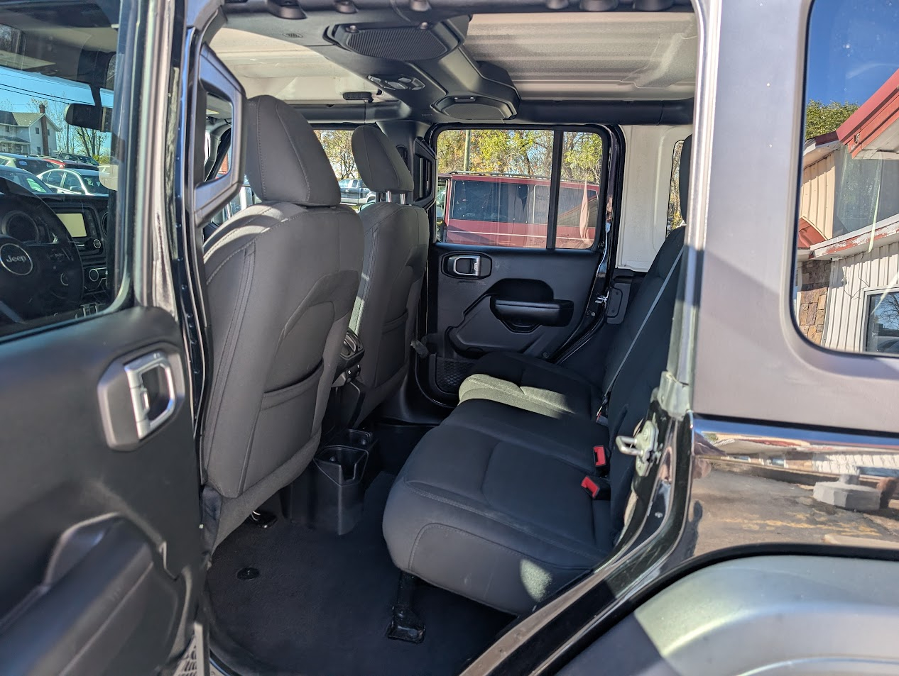 Jeep Wrangler Unlimited Sport 2018