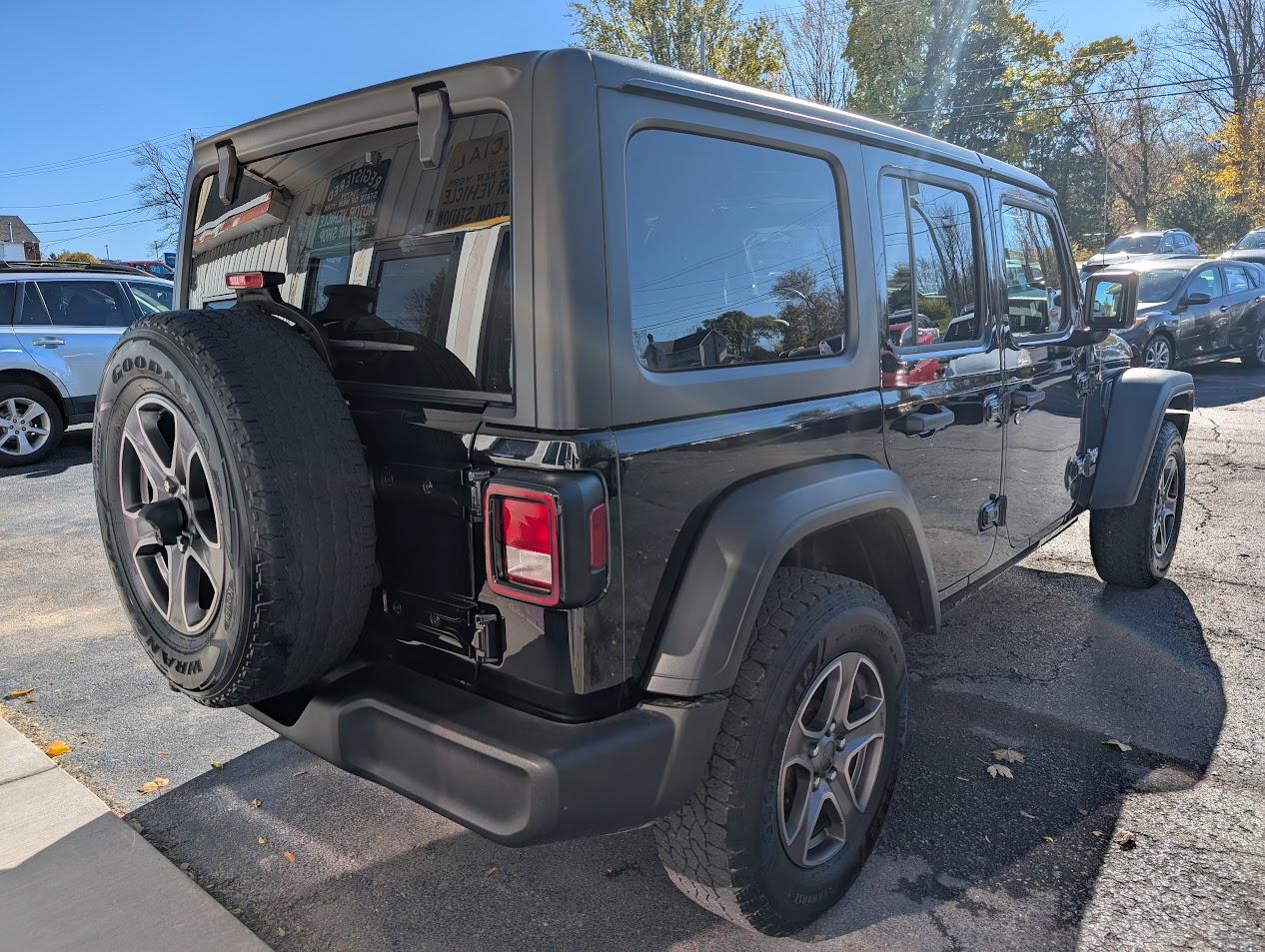 Jeep Wrangler Unlimited Sport 2018