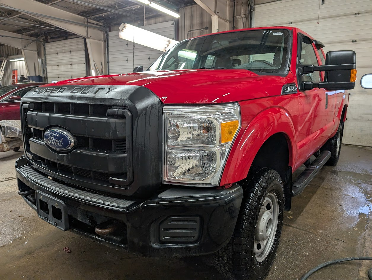 Ford F-250 SD XL SuperCab Long Bed 4WD 2014