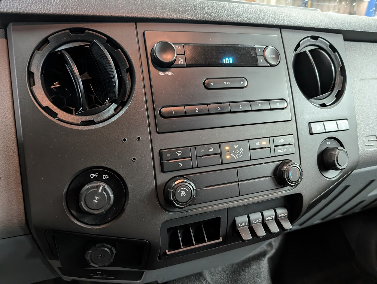 Ford F-250 SD XL SuperCab Long Bed 4WD 2014