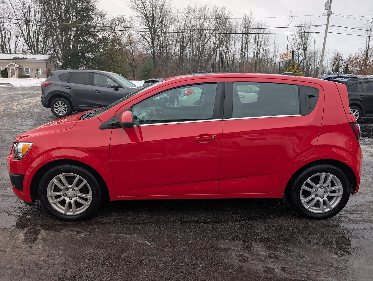 Chevrolet Sonic LT Manual 5-Door 2016