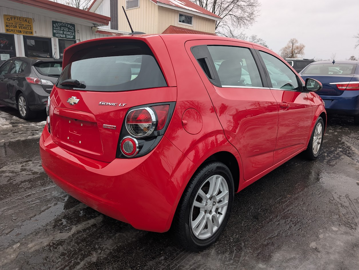 Chevrolet Sonic LT Manual 5-Door 2016