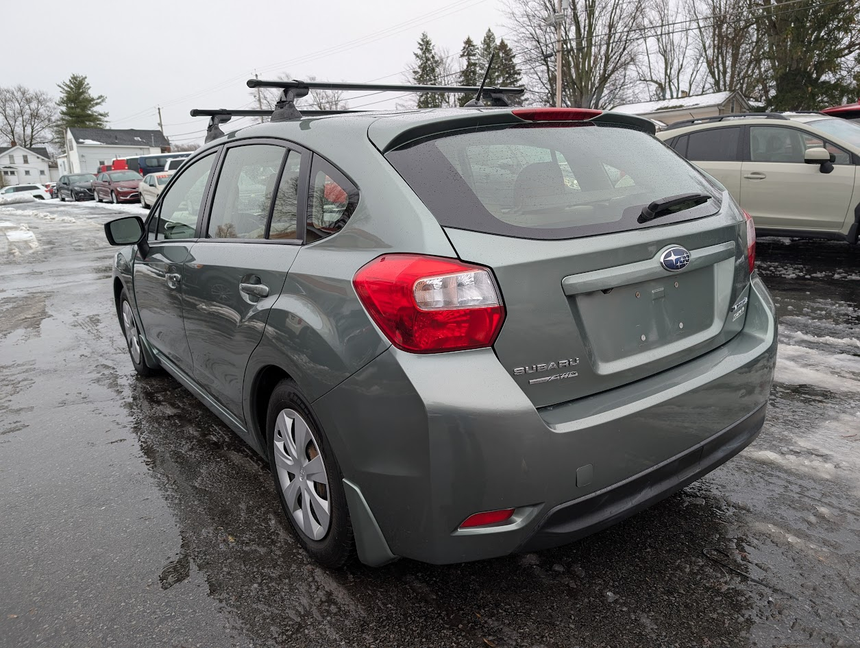 Subaru Impreza 2.0i PZEV CVT 5-Door 2015
