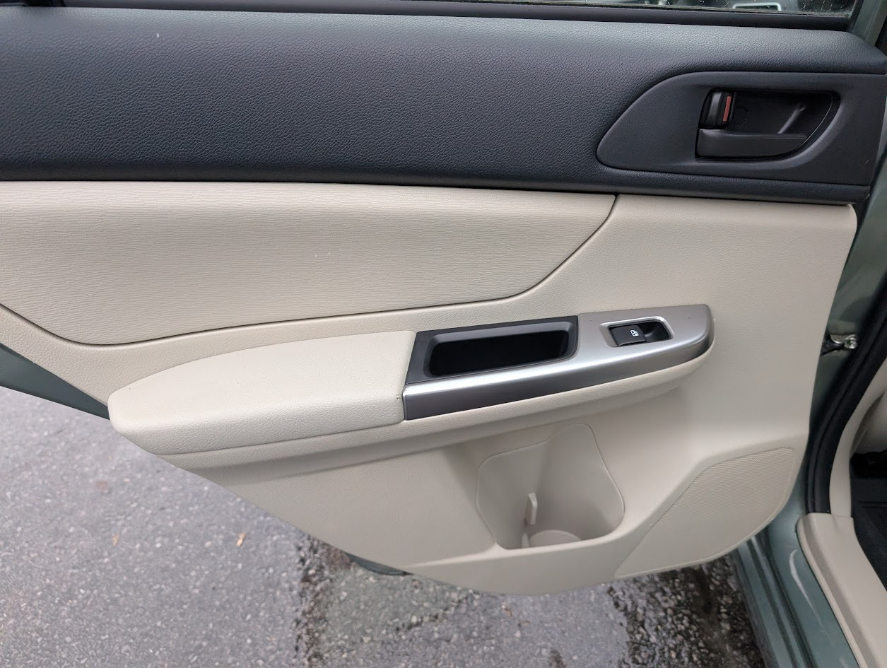 Subaru Impreza 2.0i PZEV CVT 5-Door 2015