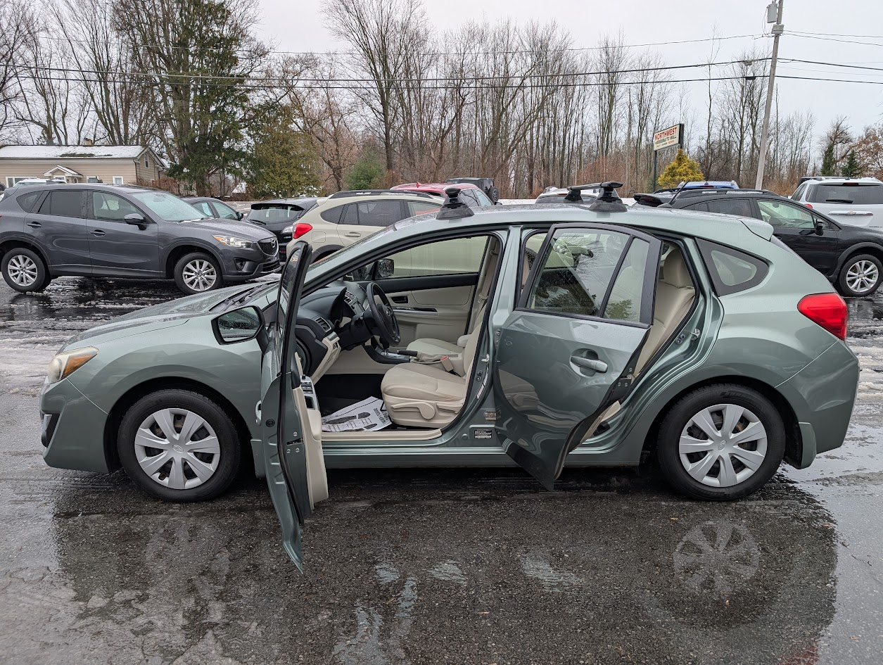Subaru Impreza 2.0i PZEV CVT 5-Door 2015