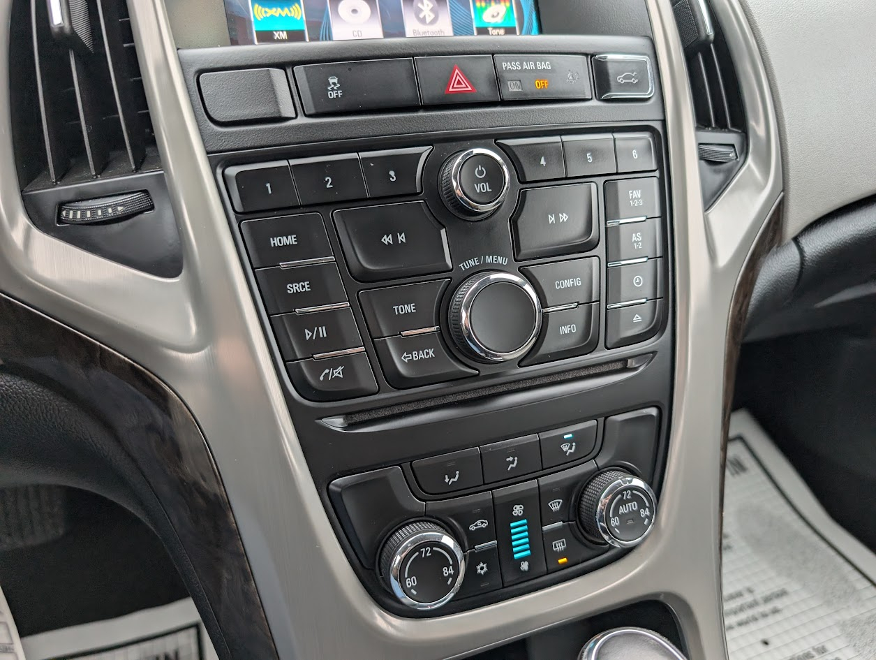 Buick Verano Base 2013