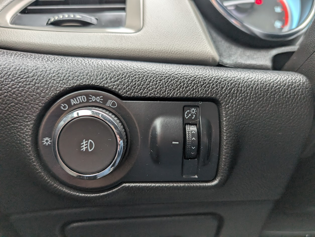 Buick Verano Base 2013