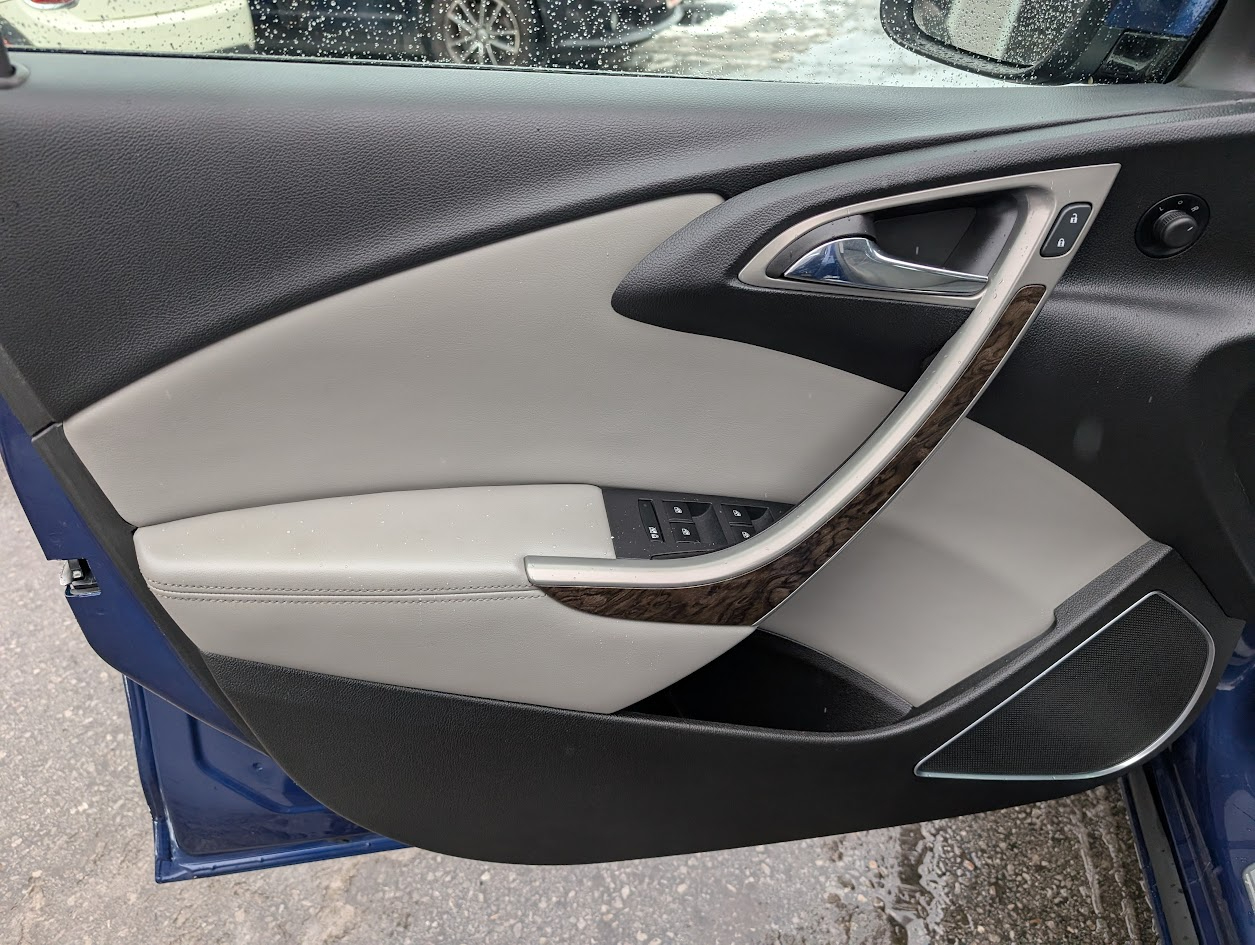 Buick Verano Base 2013