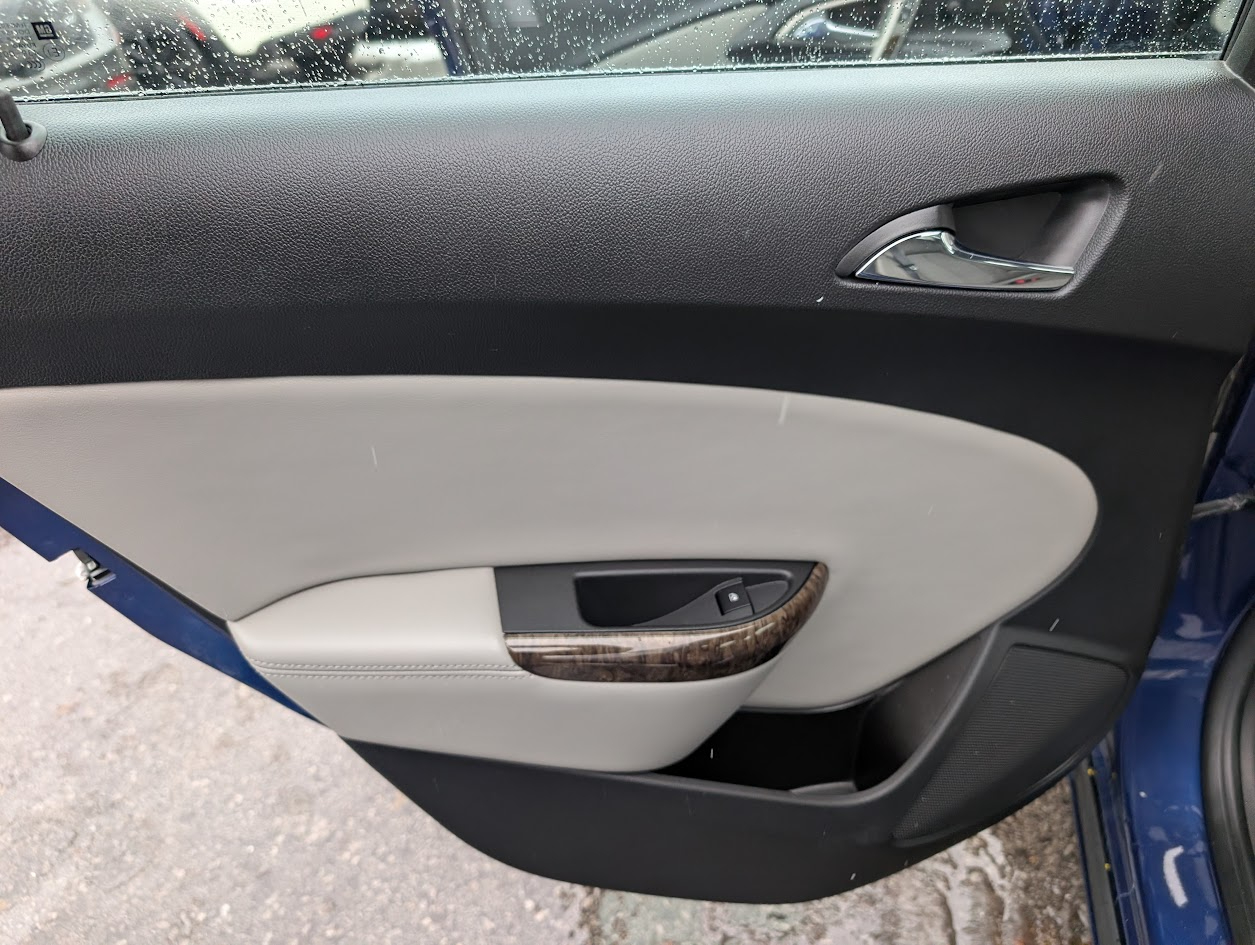 Buick Verano Base 2013