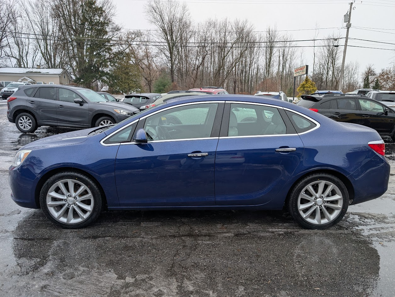 Buick Verano Base 2013