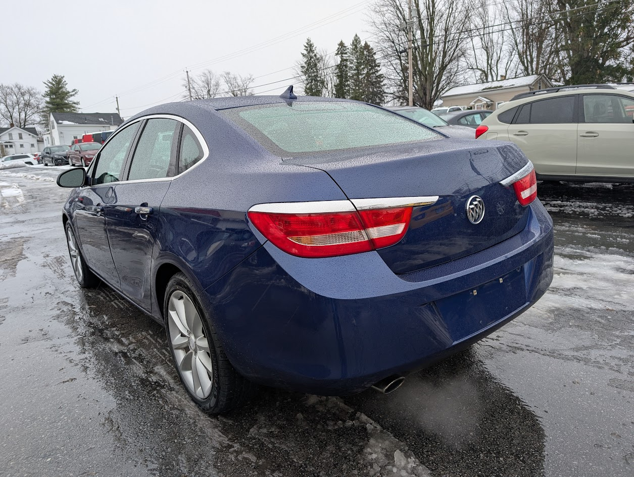 Buick Verano Base 2013