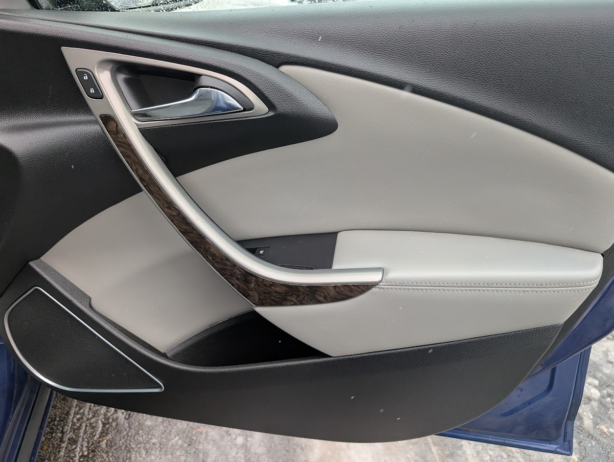 Buick Verano Base 2013