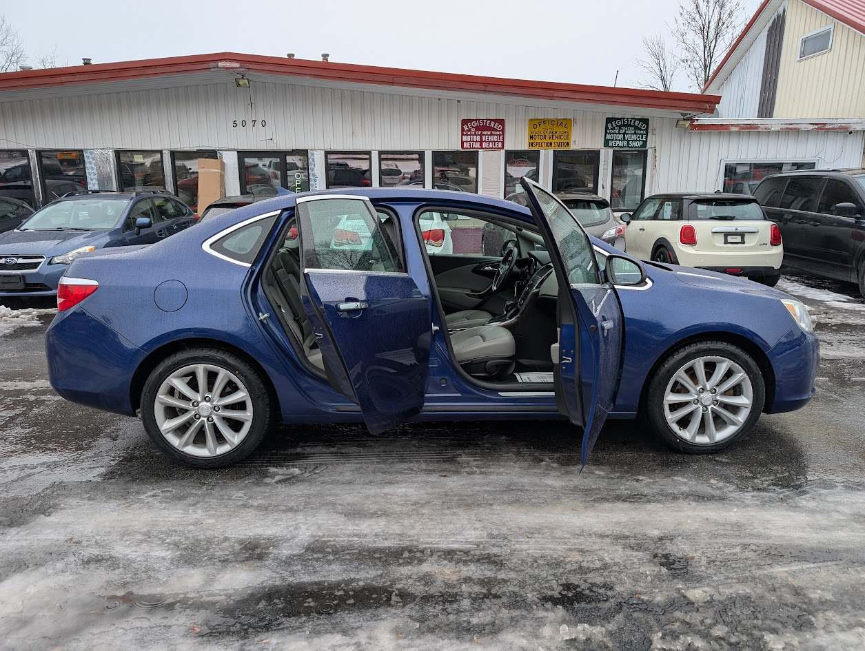 Buick Verano Base 2013