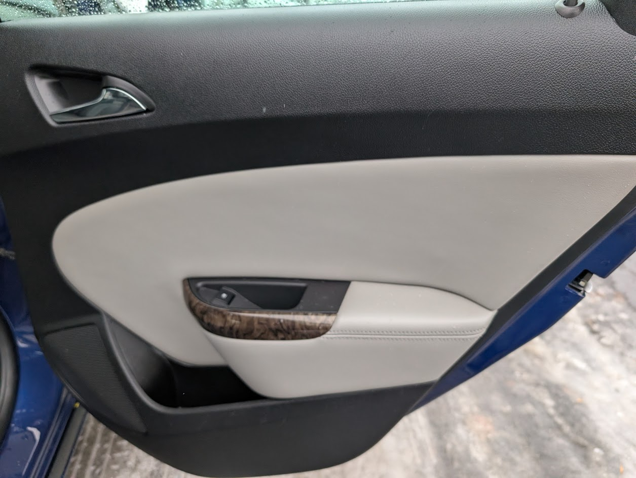 Buick Verano Base 2013