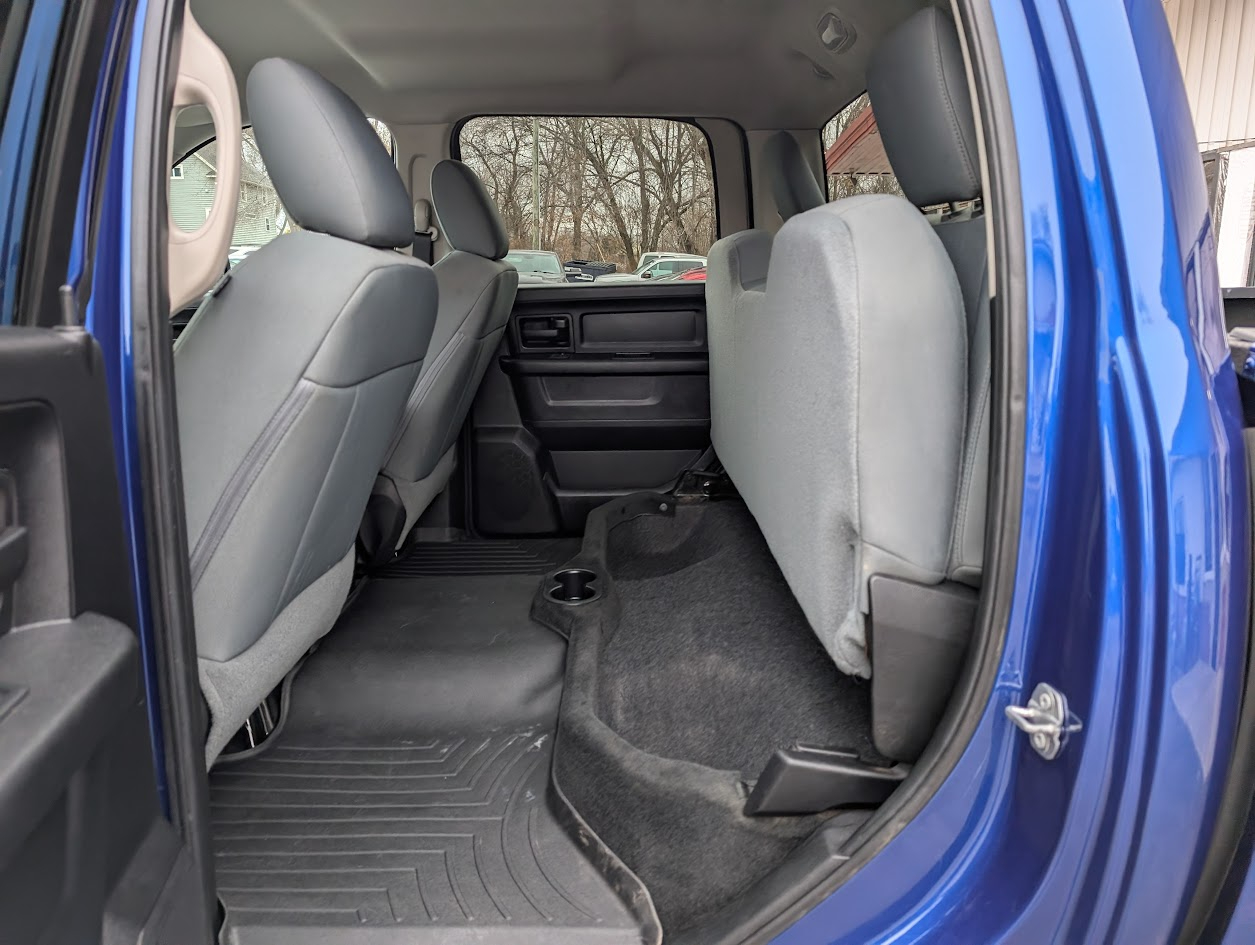 RAM 1500 Tradesman Crew Cab SWB 4WD 2017