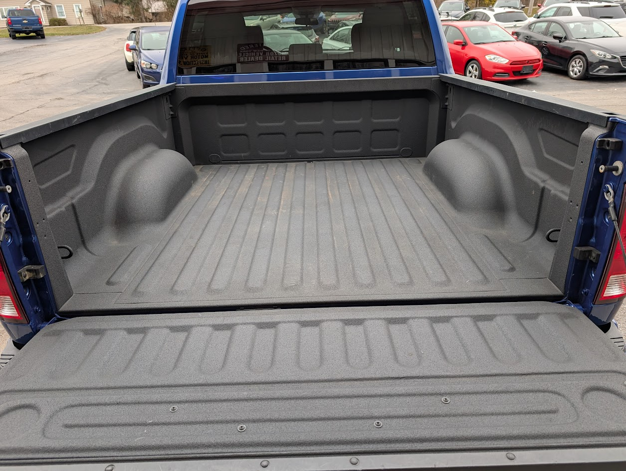 RAM 1500 Tradesman Crew Cab SWB 4WD 2017