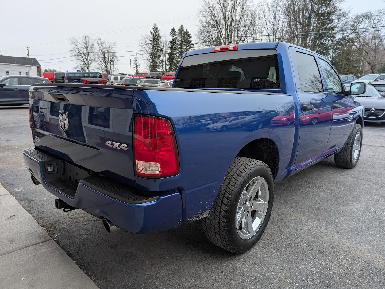 RAM 1500 Tradesman Crew Cab SWB 4WD 2017