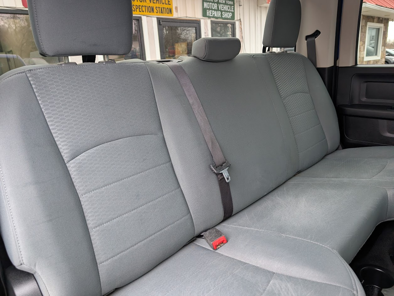 RAM 1500 Tradesman Crew Cab SWB 4WD 2017