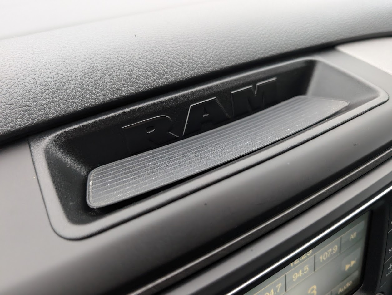 RAM 1500 Tradesman Crew Cab SWB 4WD 2017