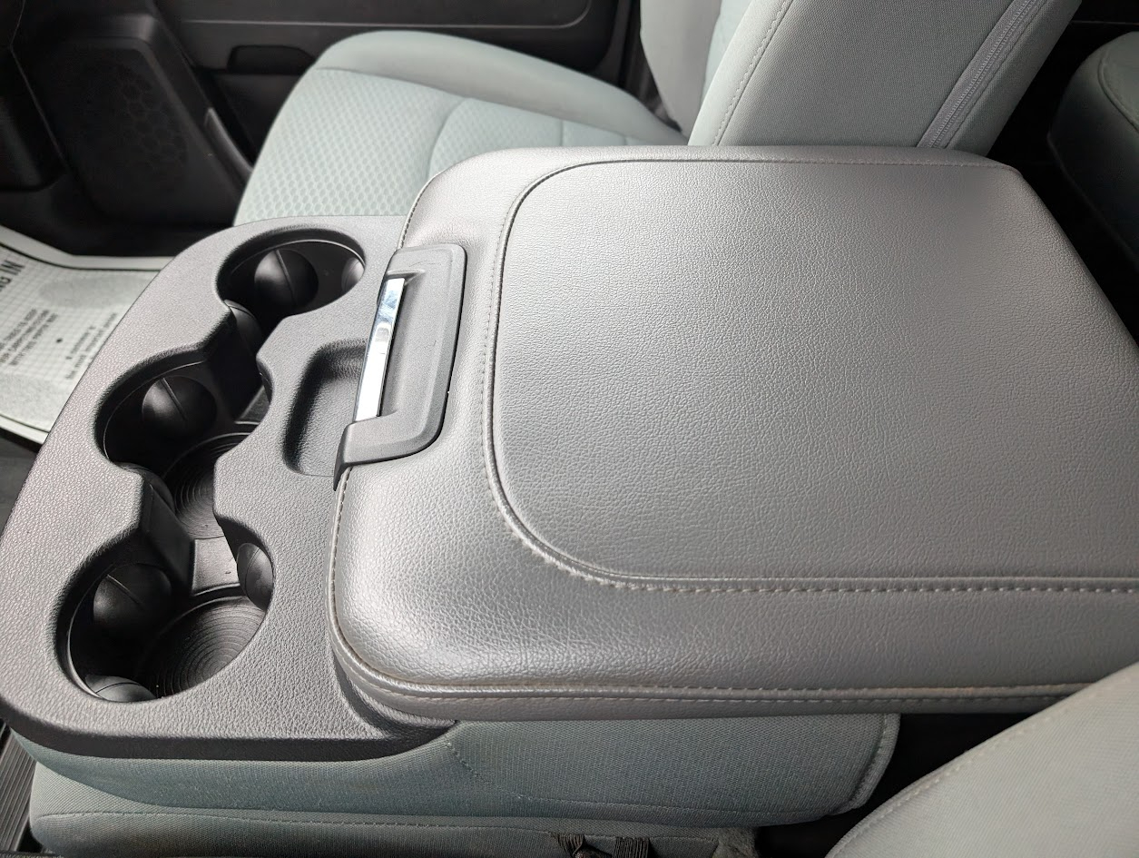 RAM 1500 Tradesman Crew Cab SWB 4WD 2017